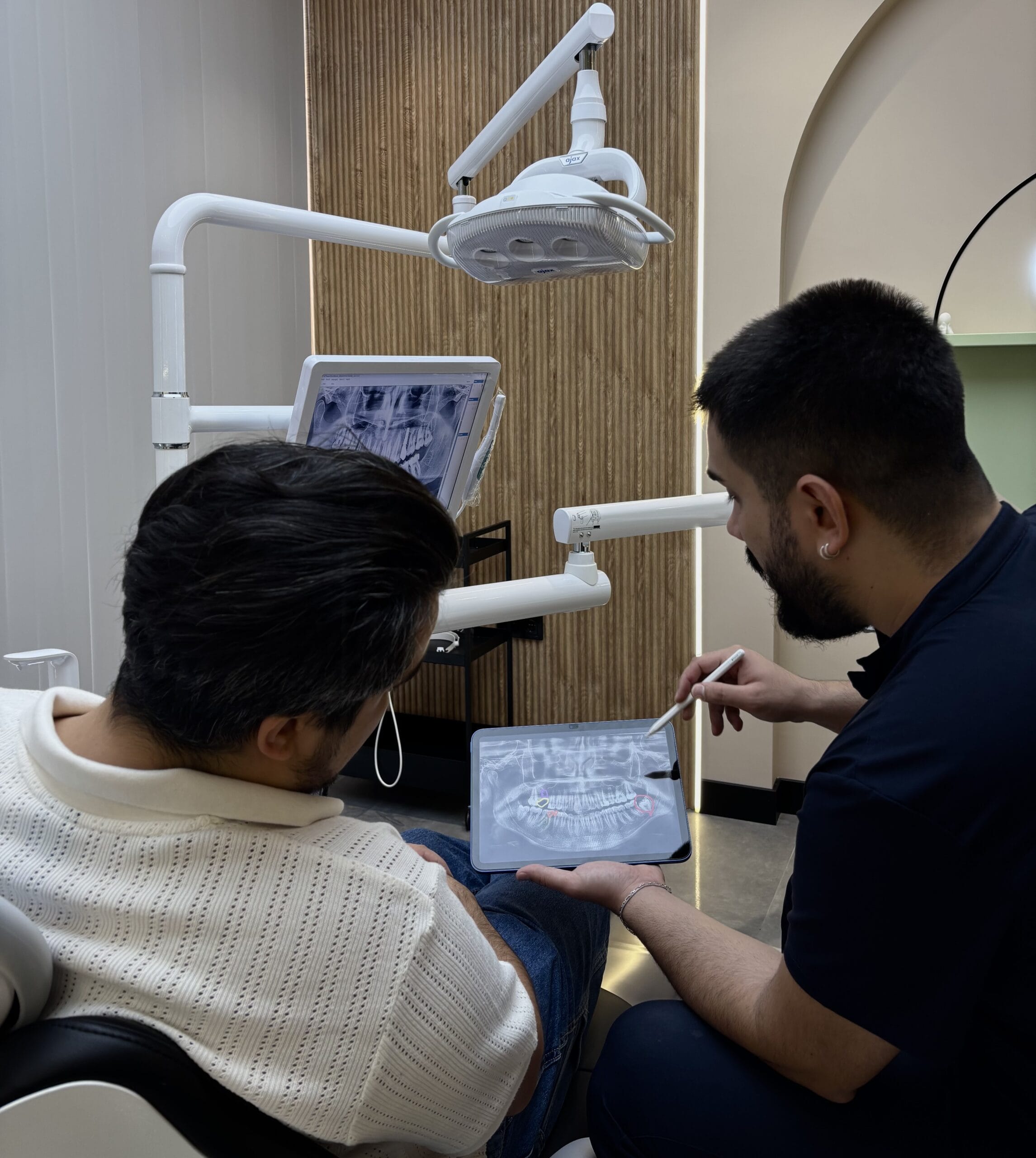 dental tomografi cihaziyla agiz ve dis yapisinin 3 boyutlu goruntulenmesi