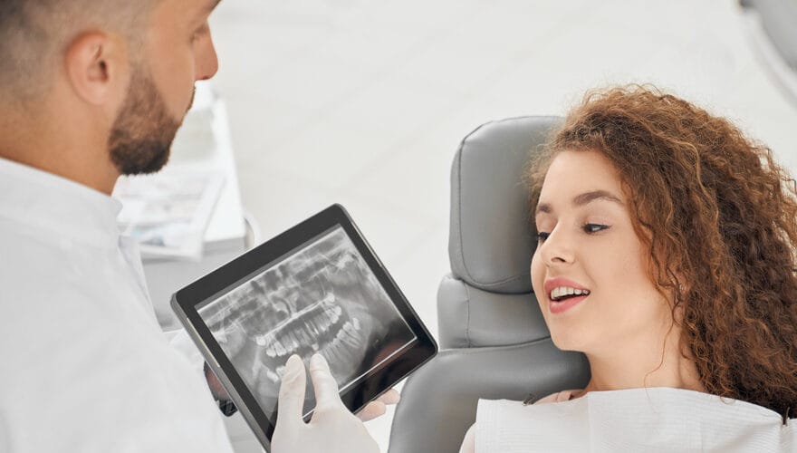 dental tomografi cihaziyla agiz ve dis yapisinin 3 boyutlu goruntulenmesi